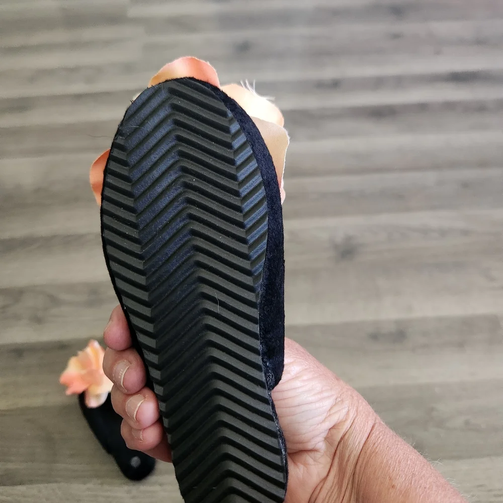 Adorable child slippers